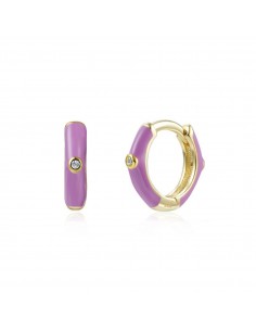 Pendientes aros cubiertos de esmalte lila y circonita blanca. Pendientes de plata con baño de oro.