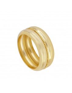 Anillo muy grueso y ancho. Anillo de plata con baño de oro, liso.