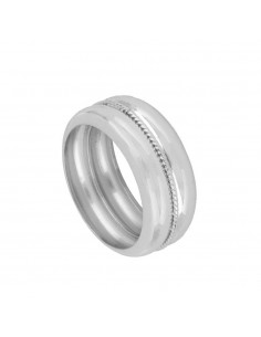Anillo muy grueso y ancho. Anillo de plata y liso.