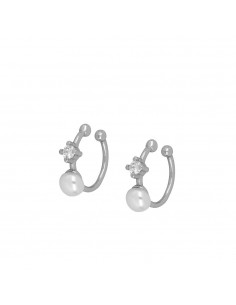 Manguito de la oreja simple con una circonita redonda y una perla redonda grande. Ear cuff de plata de Nube Jewels.