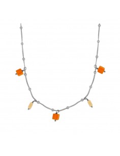 Cadena de bolitas con barras de resina color naranja y beige. Collar de plata de Nube Jewels.