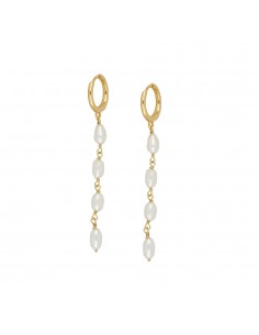 Pendientes largos con perla. Pendientes de plata con baño de oro con piedras naturales de Nube Jewels.