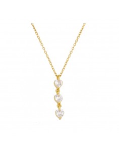 Collar de plata con baño de oro. Collar con colgante de tres corazones. Comprar collar corazón.