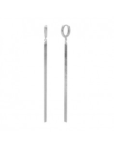 Pendientes aros pequeños con cadena plana de plata de marca Nube Jewels.